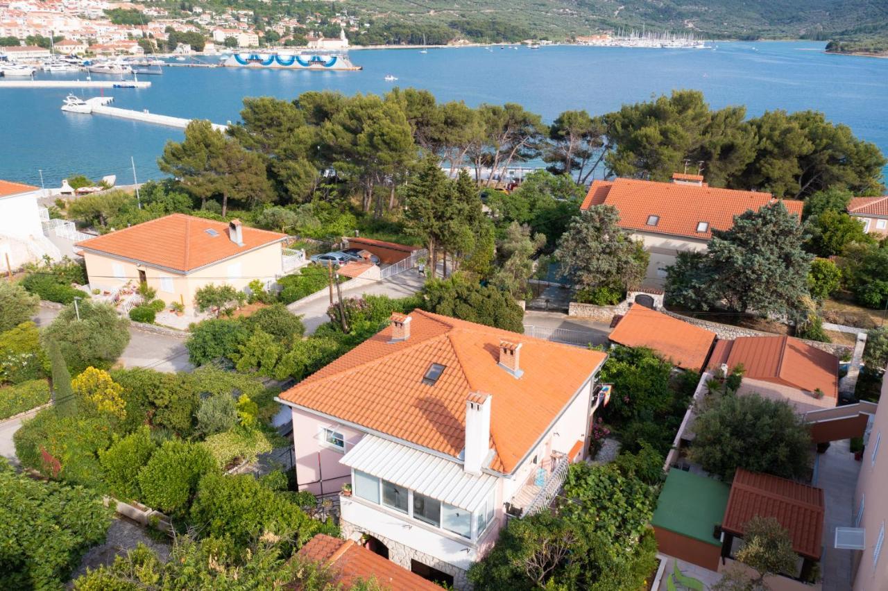 Apartments Bura & Jugo, Cres, Without Stress Eksteriør bilde