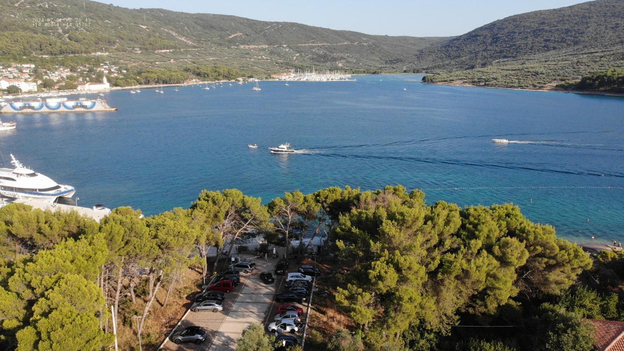 Apartments Bura & Jugo, Cres, Without Stress Eksteriør bilde