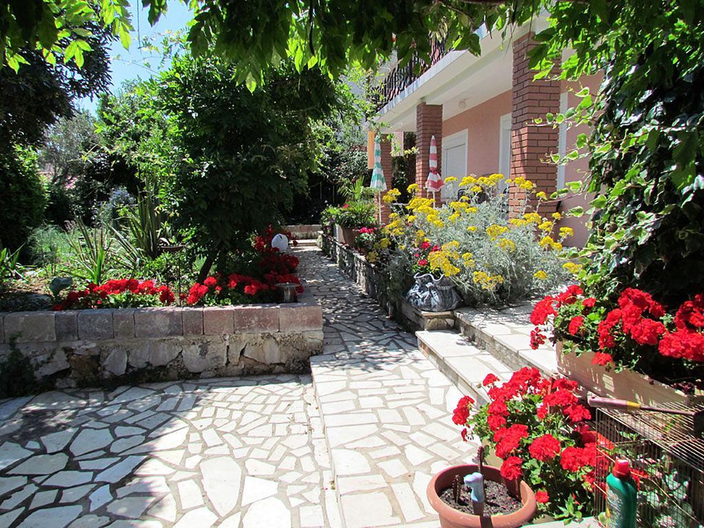 Apartments Bura & Jugo, Cres, Without Stress Eksteriør bilde